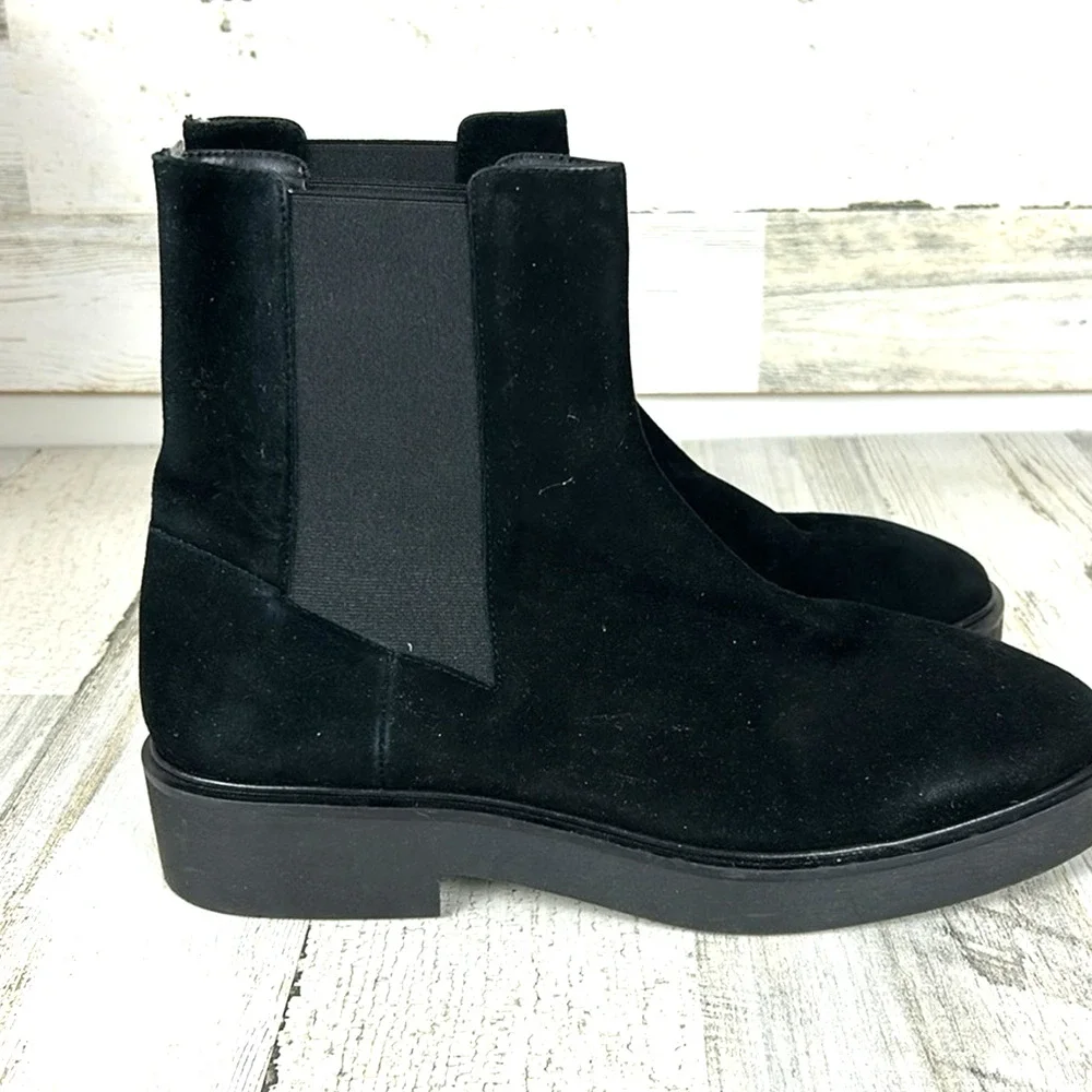 Stuart Weitzman Womens 9 Black Suede Henley Chelsea Boots Luxe Designer NEW